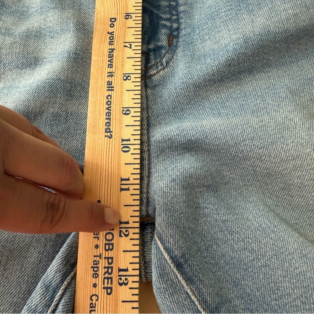 Madewell The Perfect Vintage Medium Wash Factory Distressed Raw Hem Straight Jea - Picture 4 of 8